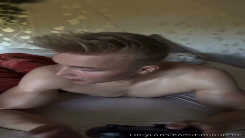 109 Cutie muscle blond TikTok cosplayer Tim Laurenz timlaurenz OnlyFans porn