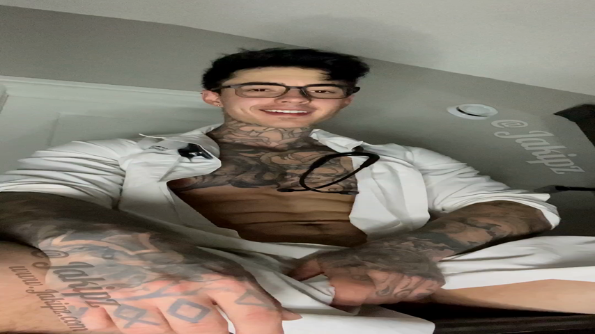 12  humongous cock tiktoker  Jakipz Jake Andrich Onlyfans