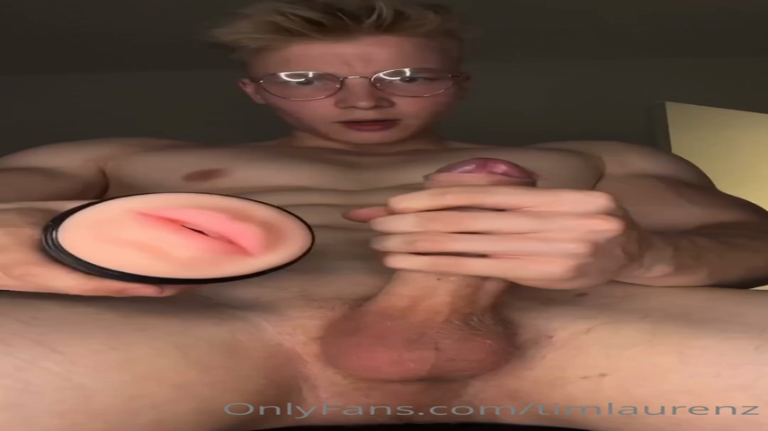 108 Cutie muscle blond TikTok cosplayer Tim Laurenz timlaurenz OnlyFans porn