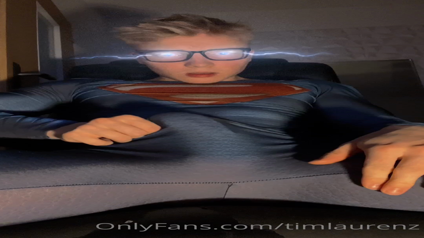1 Cutie muscle blond TikTok cosplayer Tim Laurenz timlaurenz OnlyFans porn