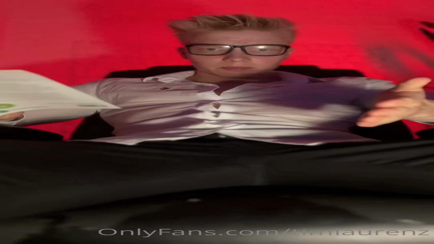 29 Cutie muscle blond TikTok cosplayer Tim Laurenz timlaurenz OnlyFans porn