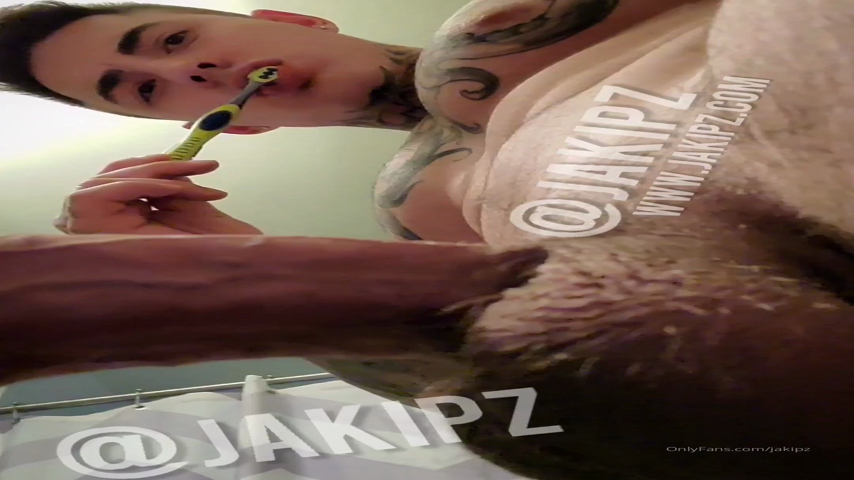 319  humongous cock tiktoker  Jakipz Jake Andrich Onlyfans