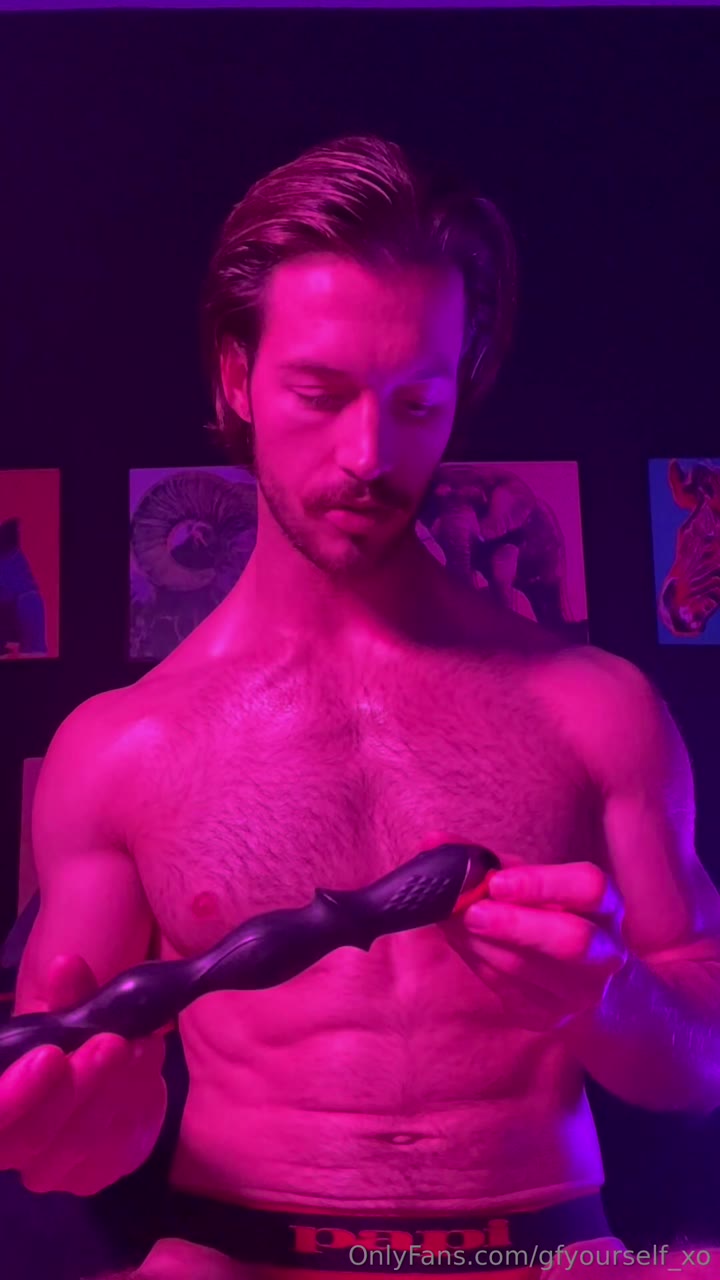 1 Muscular Hairy Hunk Théo Dore gfyourself_xo OnlyFans anal porn