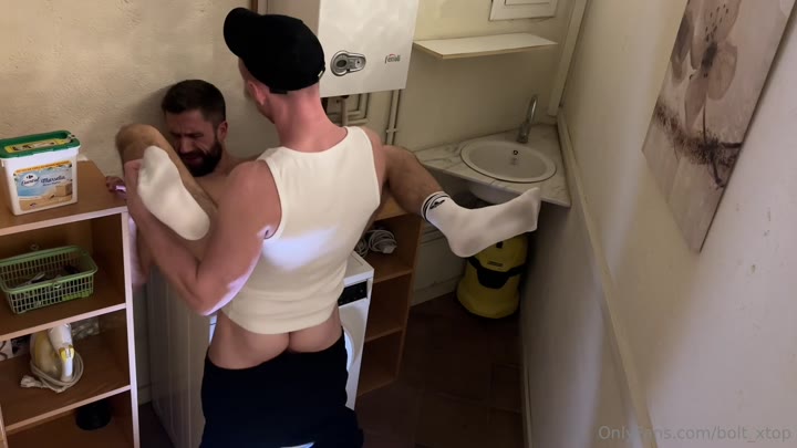 11 Sexy hunk bolt_xtop fucking boypussy on onlyfans