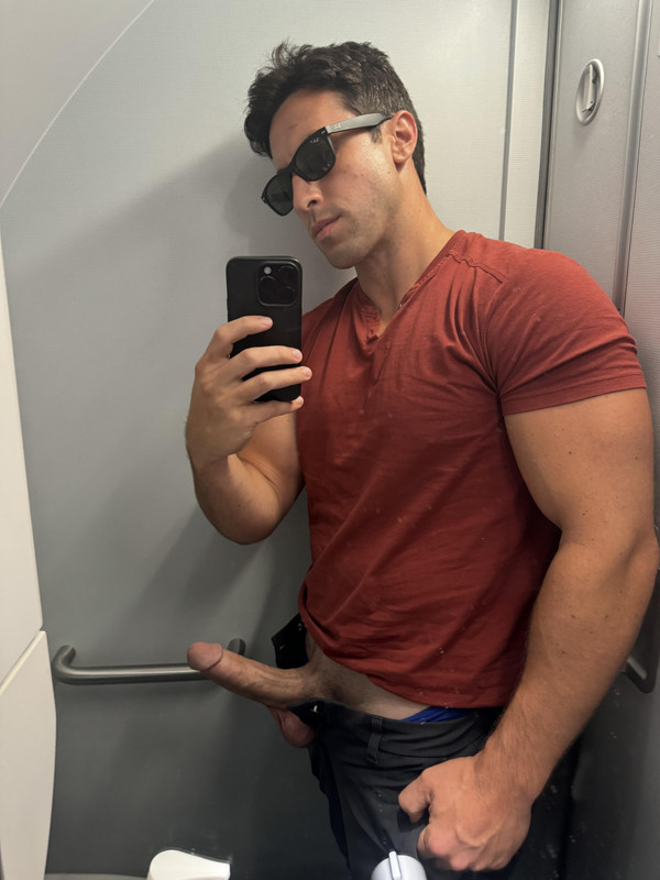 102 Bisexual Bodybuilder Peter Excalibur peterexcalibur Onlyfans leaked
