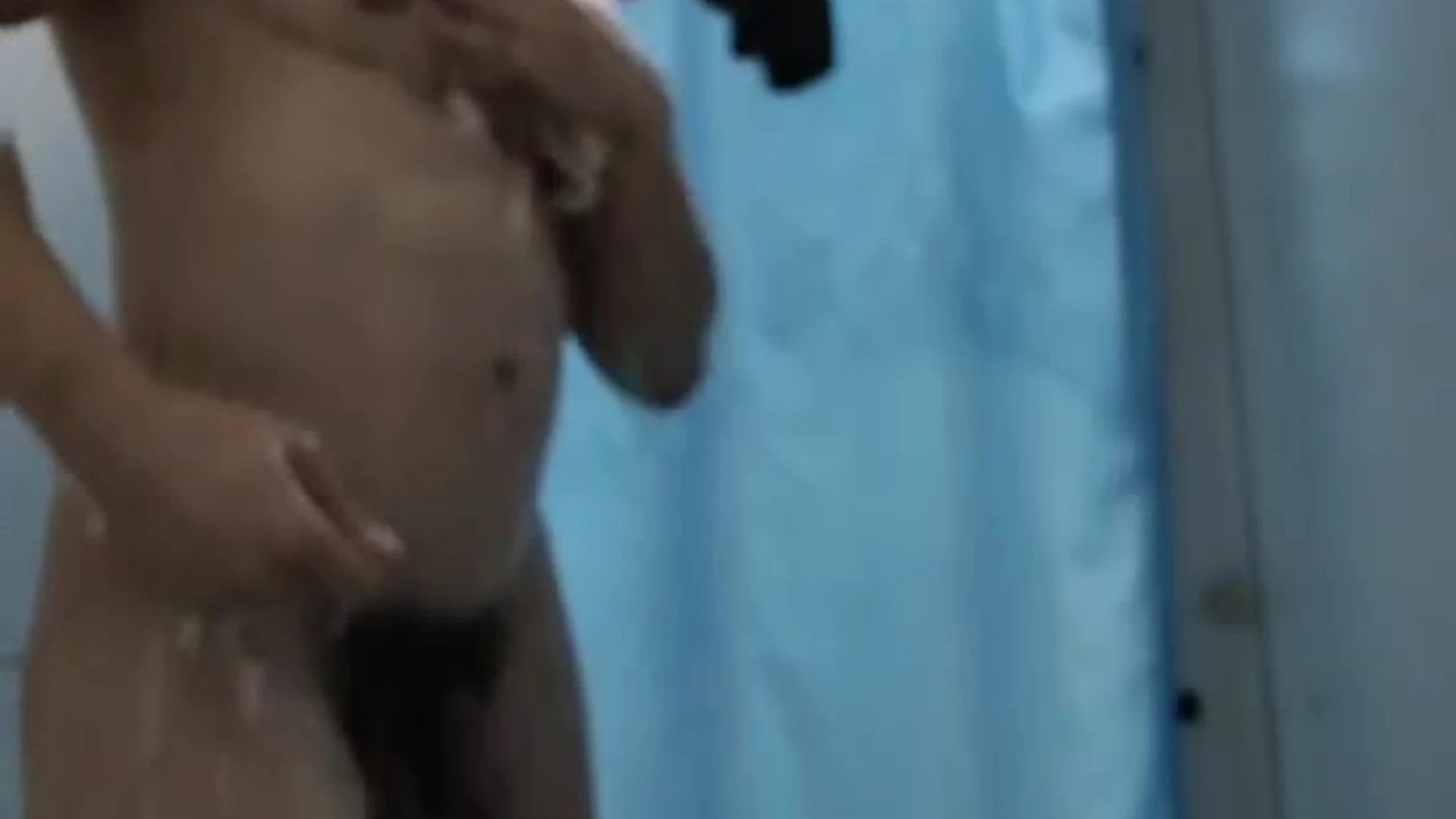 86 Asian Bodybuilder plays with his ass