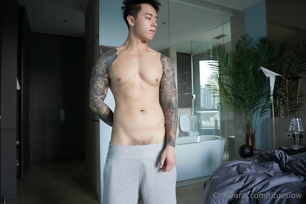 4 Singaporean hottie Titus Low