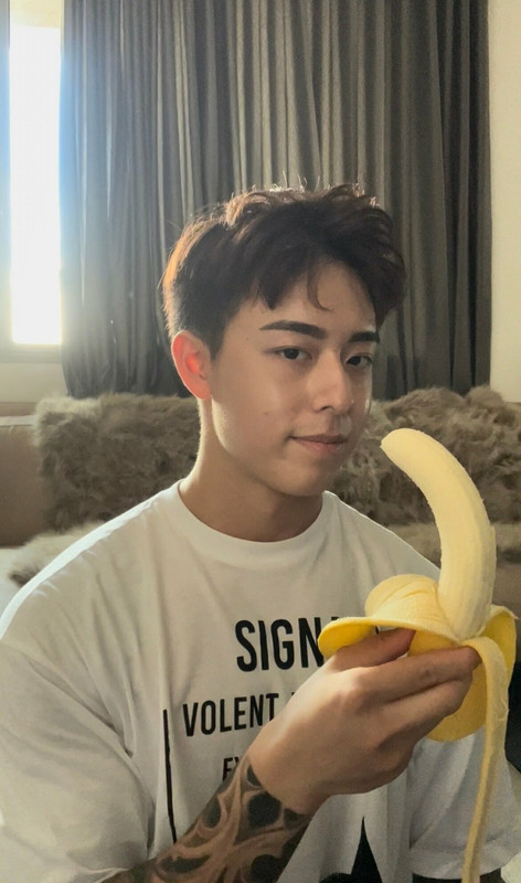 14 Singaporean hottie Titus Low