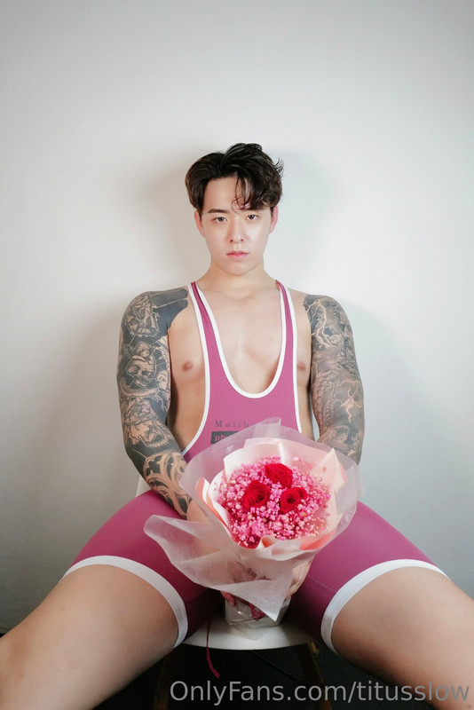 39 Singaporean hottie Titus Low