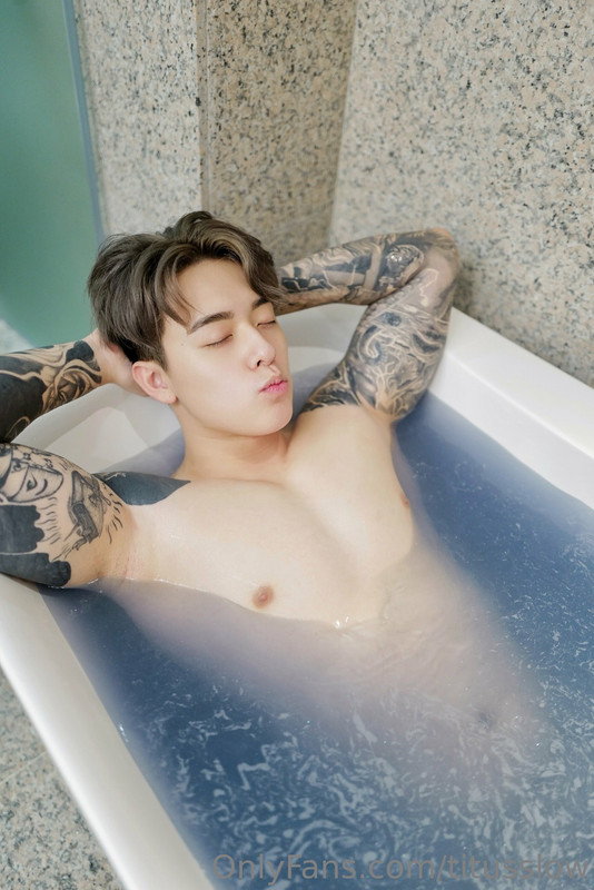 51 Singaporean hottie Titus Low