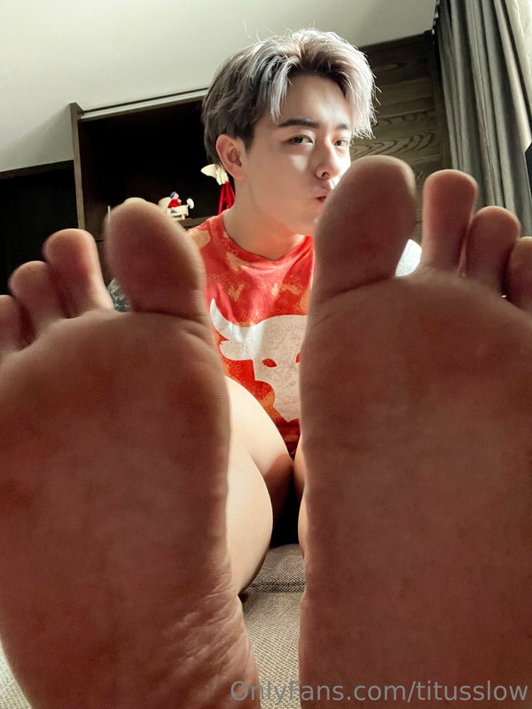 84 Singaporean hottie Titus Low