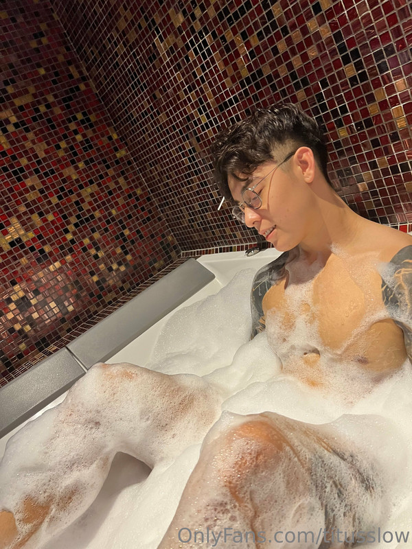 134 Singaporean hottie Titus Low