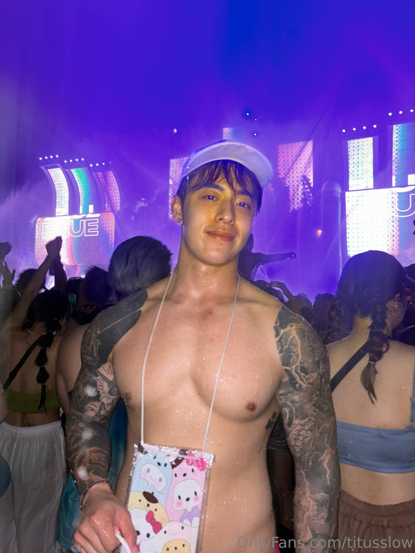 136 Singaporean hottie Titus Low