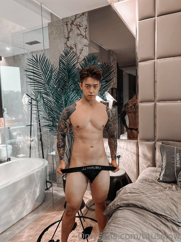 140 Singaporean hottie Titus Low
