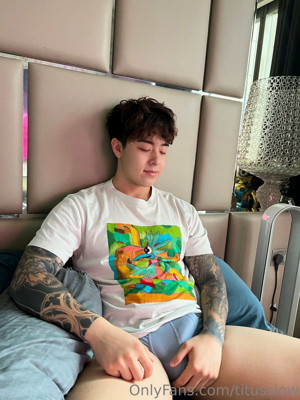 147 Singaporean hottie Titus Low