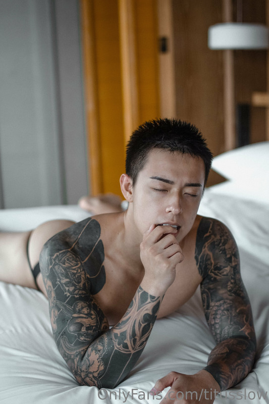 156 Singaporean hottie Titus Low