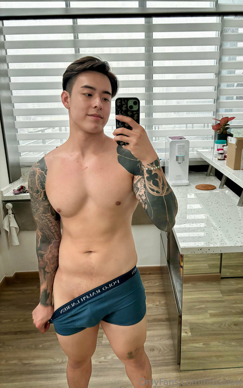 171 Singaporean hottie Titus Low