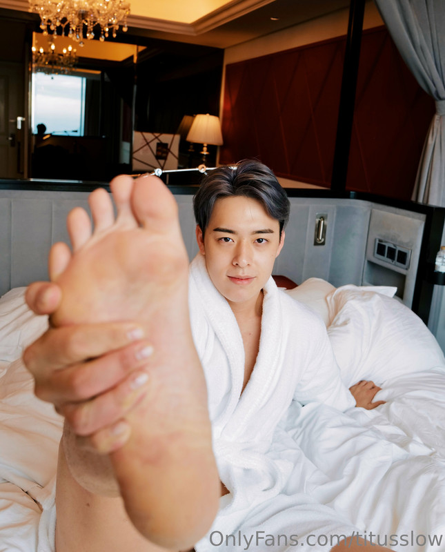 189 Singaporean hottie Titus Low