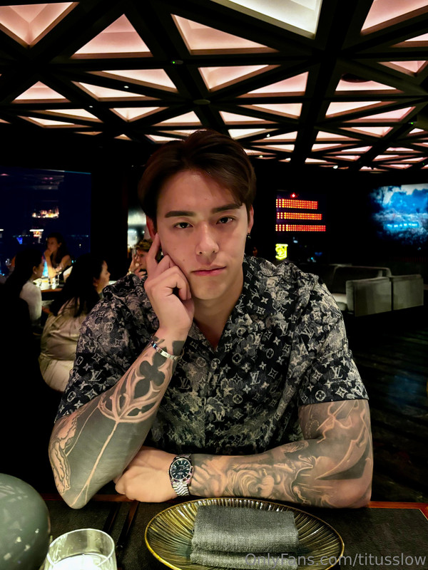 202 Singaporean hottie Titus Low