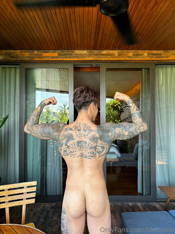 208 Singaporean hottie Titus Low