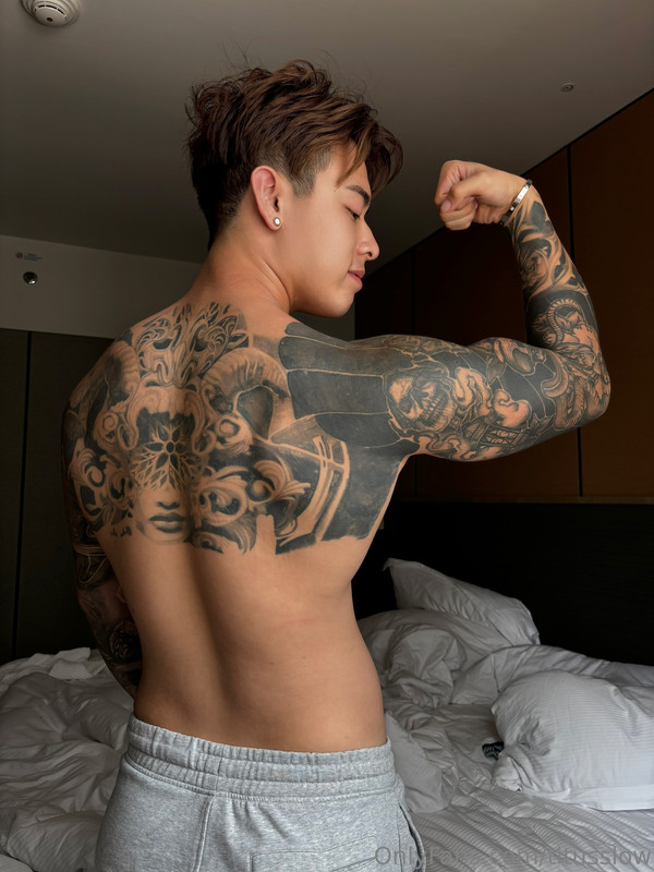 219 Singaporean hottie Titus Low