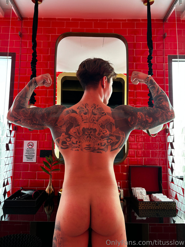 232 Singaporean hottie Titus Low