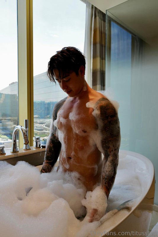 245 Singaporean hottie Titus Low