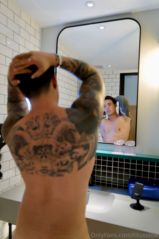 252 Singaporean hottie Titus Low