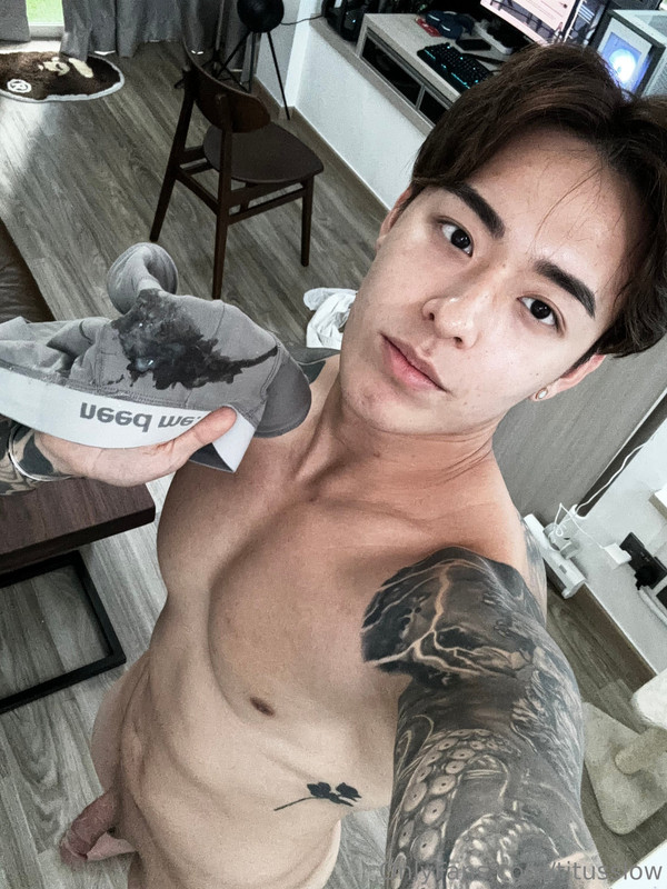 297 Singaporean hottie Titus Low
