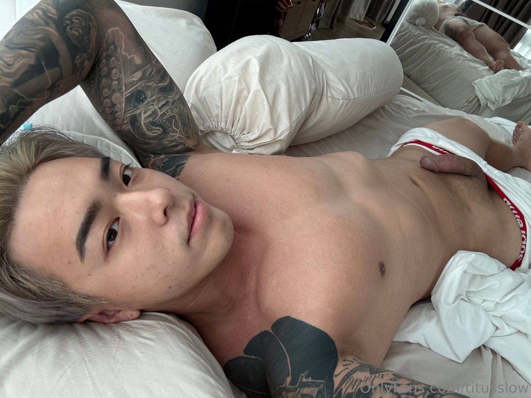 321 Singaporean hottie Titus Low