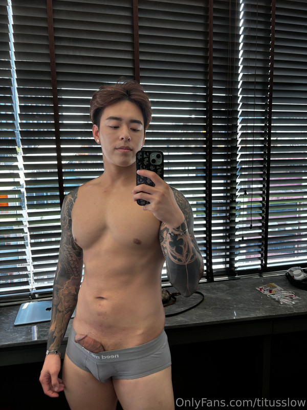 327 Singaporean hottie Titus Low