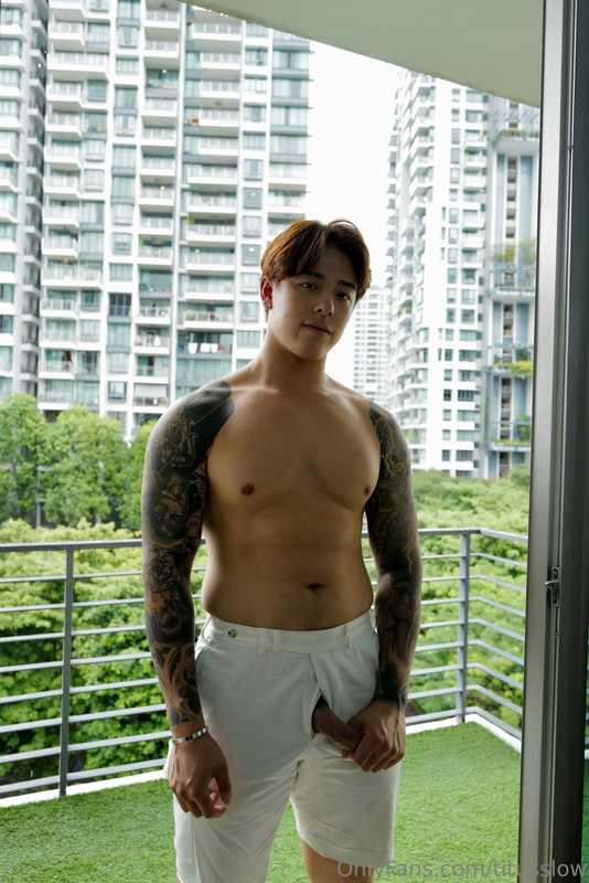 373 Singaporean hottie Titus Low