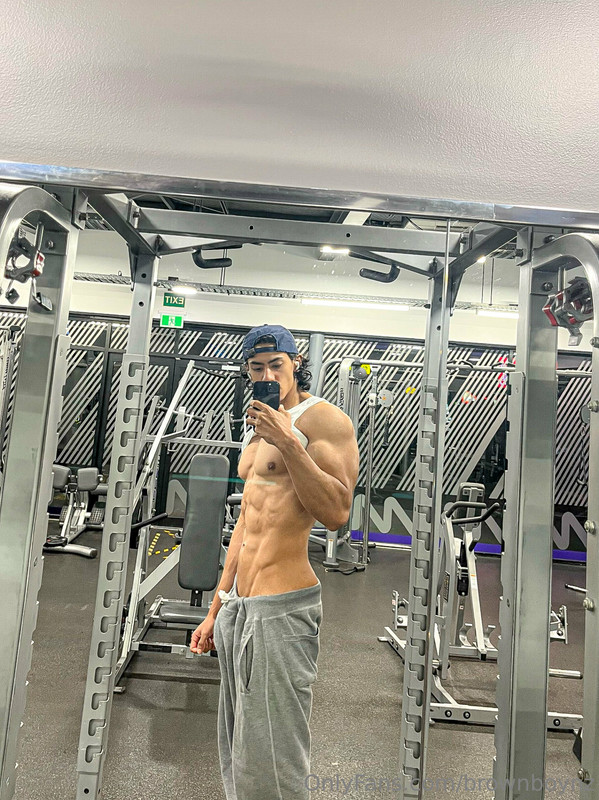 27 Pacific Islander Muscle beauty BrownBoyNZ Onlyfans Leaked