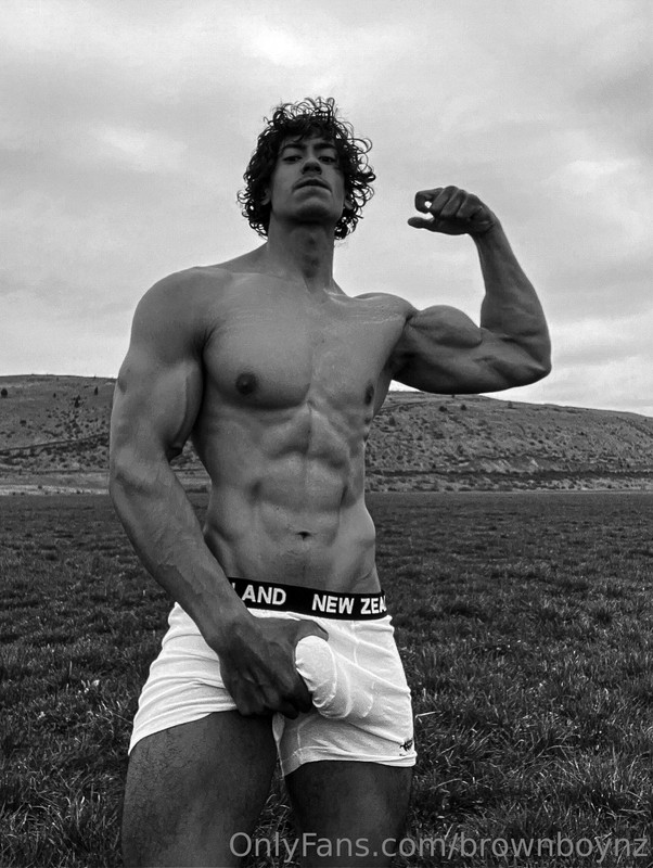 30 Pacific Islander Muscle beauty BrownBoyNZ Onlyfans Leaked