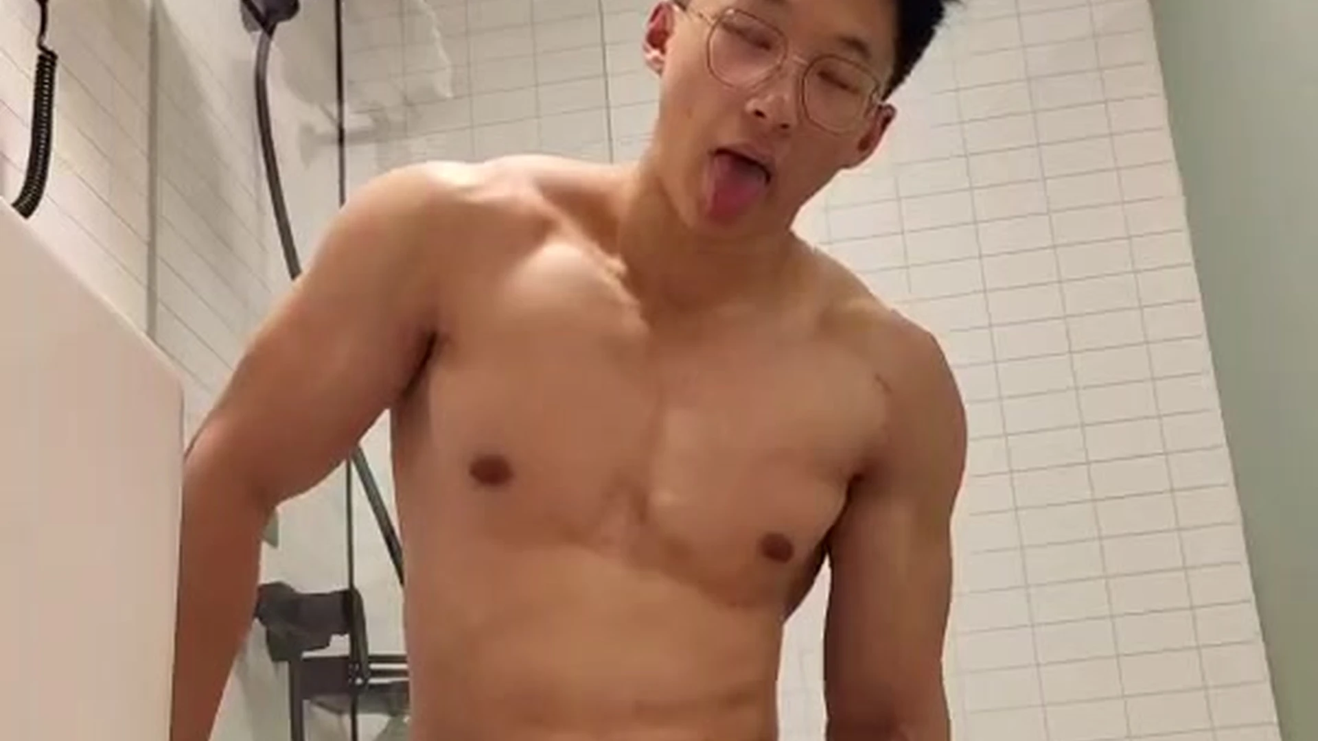 43 Asian Bodybuilder plays with his ass