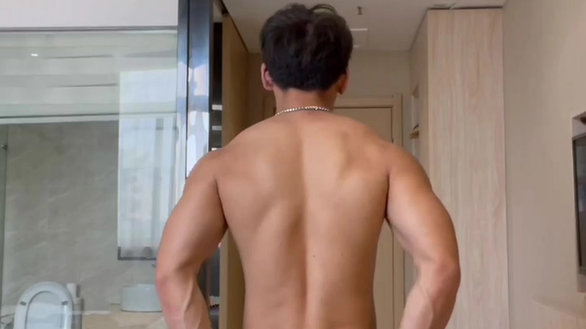293 Asian Bodybuilder plays with his ass