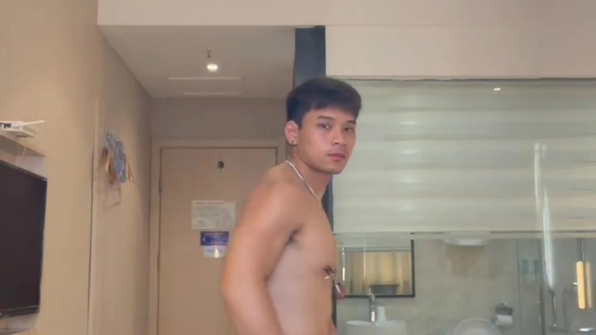 252 Asian Bodybuilder plays with his ass