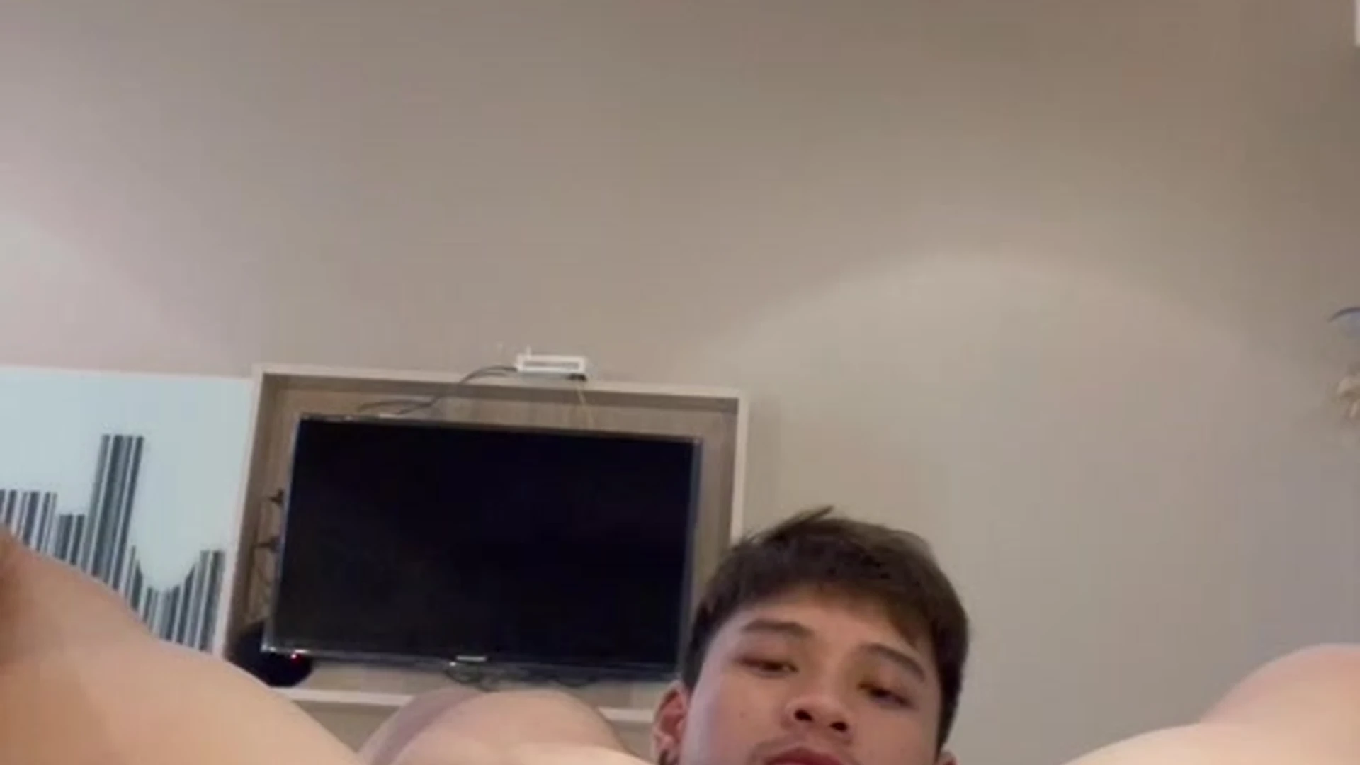 403 Asian Bodybuilder plays with his ass