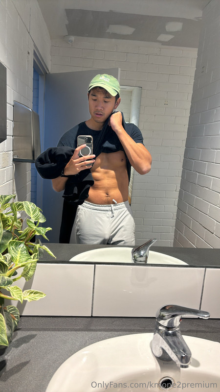 28 Asian  Australian Jock kmone2 onlyfans porn