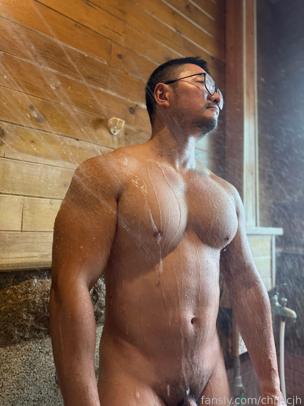 181 Taiwanese daddy bear  chriscjh fansly porn