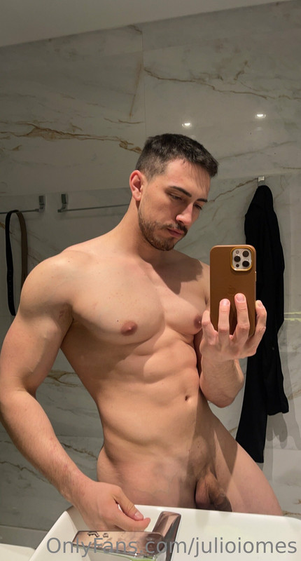 40 Brazilian hunk Júlio Iomes julioiomes peterpec onlyfans porn