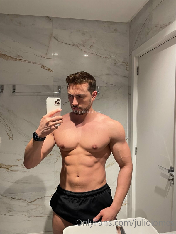 52 Brazilian hunk Júlio Iomes julioiomes peterpec onlyfans porn