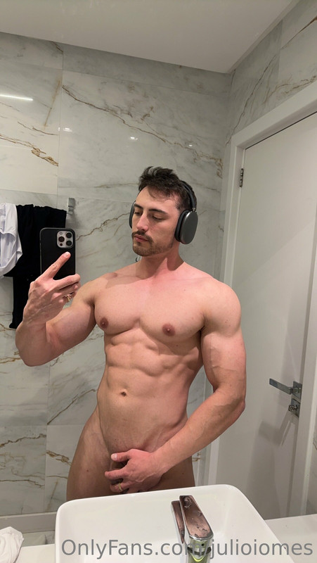 80 Brazilian hunk Júlio Iomes julioiomes peterpec onlyfans porn