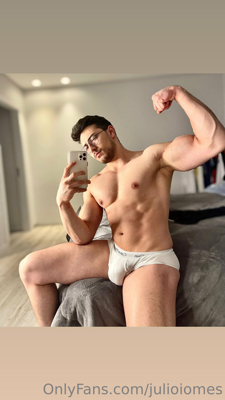 123 Brazilian hunk Júlio Iomes julioiomes peterpec onlyfans porn