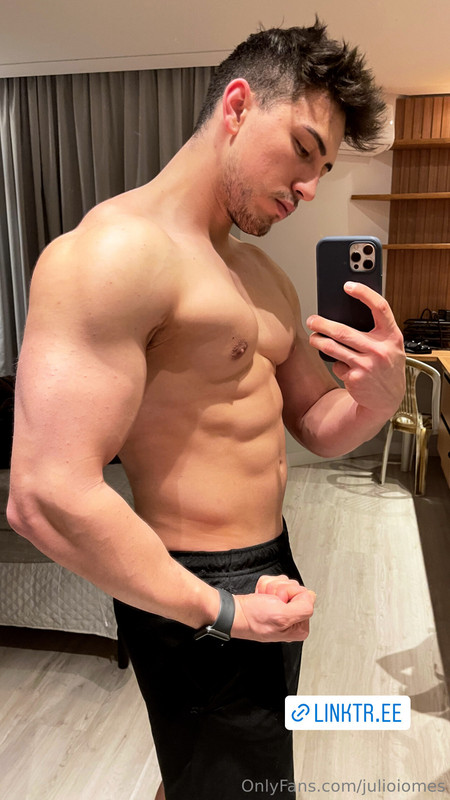 140 Brazilian hunk Júlio Iomes julioiomes peterpec onlyfans porn