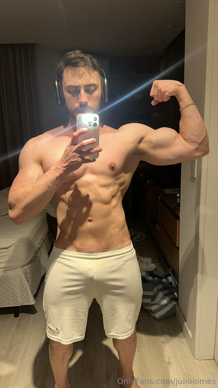 158 Brazilian hunk Júlio Iomes julioiomes peterpec onlyfans porn