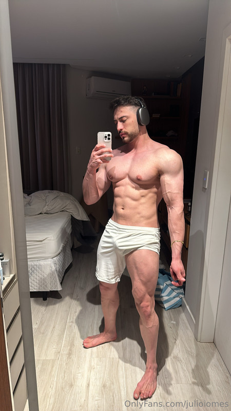 169 Brazilian hunk Júlio Iomes julioiomes peterpec onlyfans porn