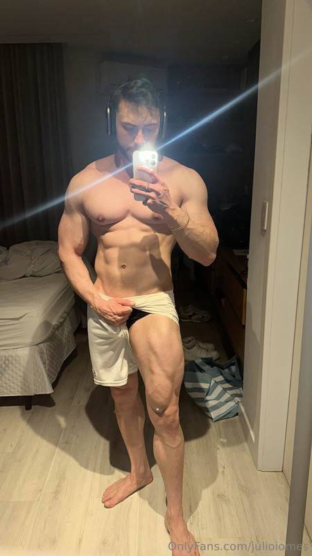 171 Brazilian hunk Júlio Iomes julioiomes peterpec onlyfans porn
