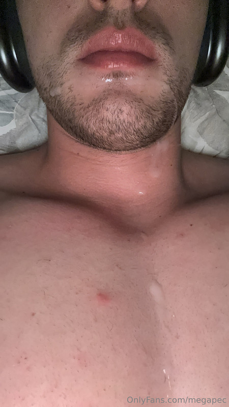 195 Brazilian hunk Júlio Iomes julioiomes peterpec onlyfans porn