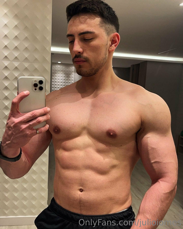 207 Brazilian hunk Júlio Iomes julioiomes peterpec onlyfans porn
